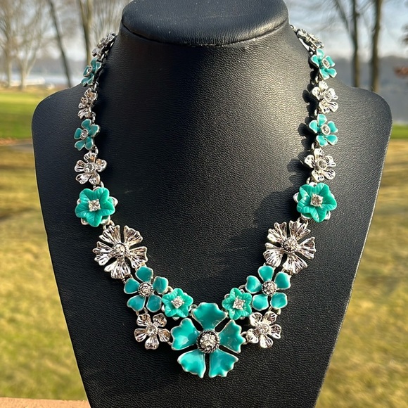 Vintage Jewelry - Vintage enameled floral necklace